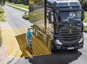 Safety as a retrofit solution – Continental launches turn assist system for commercial vehicles onto the market
