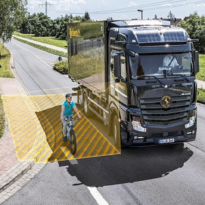 Safety as a retrofit solution – Continental launches turn assist system for commercial vehicles onto the market