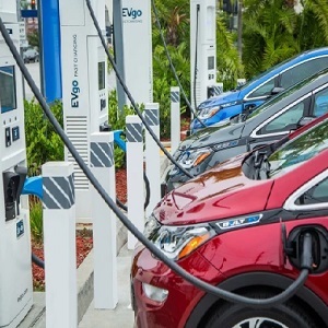 General Motors and EVgo aim to accelerate widespread EV adoption by adding fast chargers nationwide