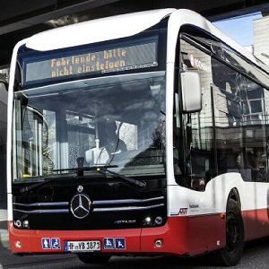 The Mercedes-Benz eCitaro "electrifies" Hamburg: new framework agreement for further deliveries to Hamburger Hochbahn AG