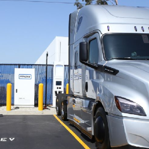 Black Horse carriers joins with Penske to deploy electric vehicle