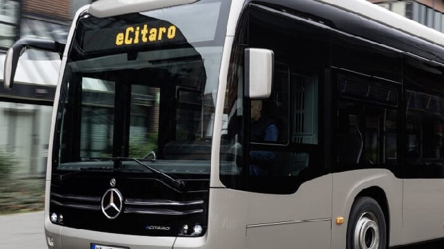 Immediately before the rollout: the new fully-electric articulated bus, the Mercedes-Benz eCitaro G with innovative solid-state batteries