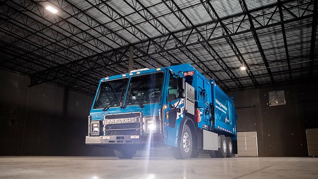 Mack® delivers LR Electric Model to Republic Services to begin real-world trials