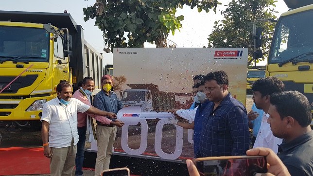 Eicher Trucks & Buses completed 200th Tipper delivery to APCO Infratech