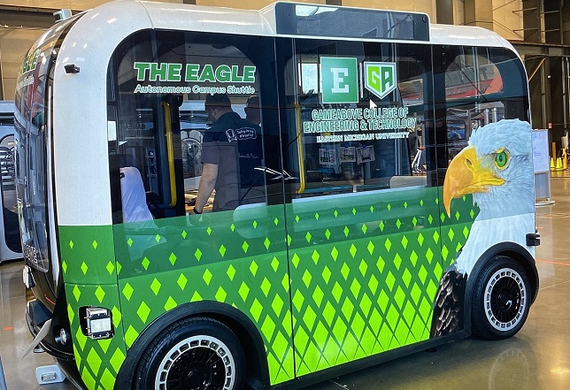 GameAbove College of Engineering and Technology kicks off school year by unveiling autonomous shuttles and signing lease agreement with American Center for Mobility