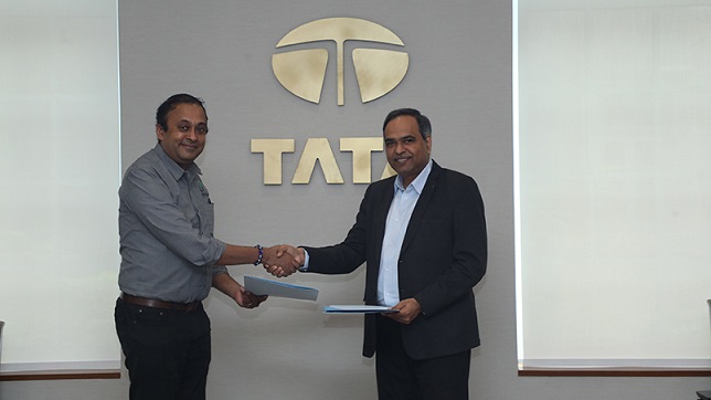Tata Motors signs an MoU with Lithium Urban Technologies for one of the biggest EV fleet deployment in India