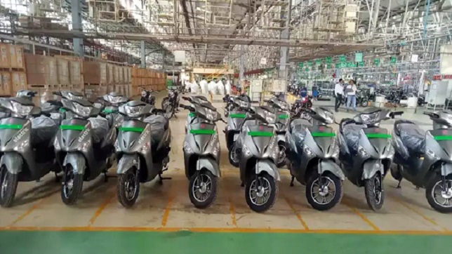 India: Hero Electric rolls out first batch of e-scooters from Mahindra’s Pithampur facility in MP