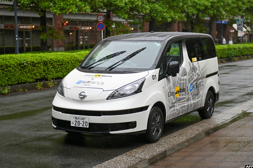 Japan halts first fully autonomous vehicle