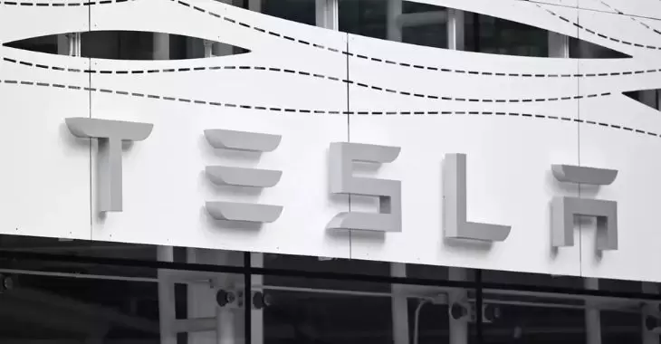 India considers tax cuts to attract tesla & boost EV production